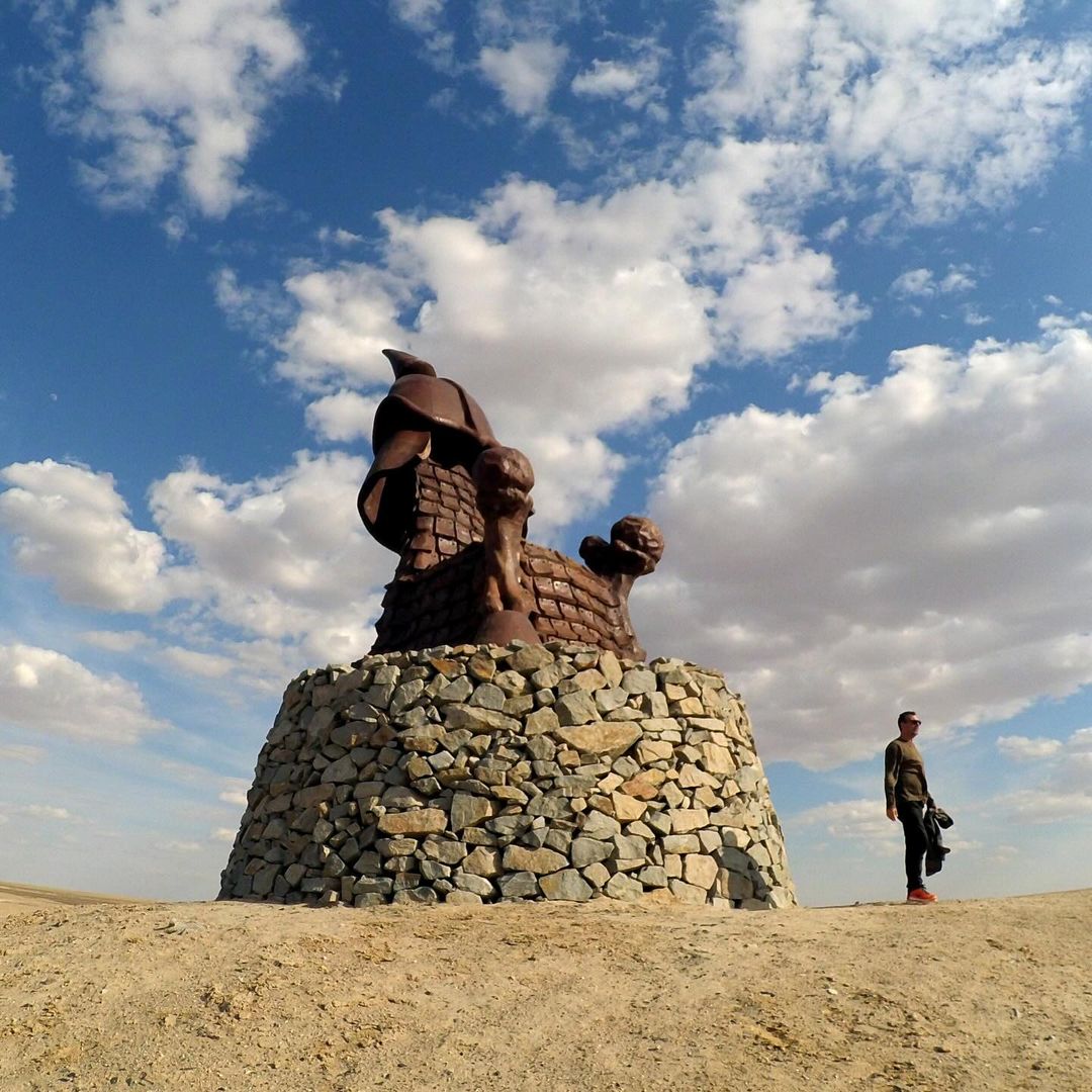 Dans la série souvenir, cette immense Sculpture faite en Mongolie,